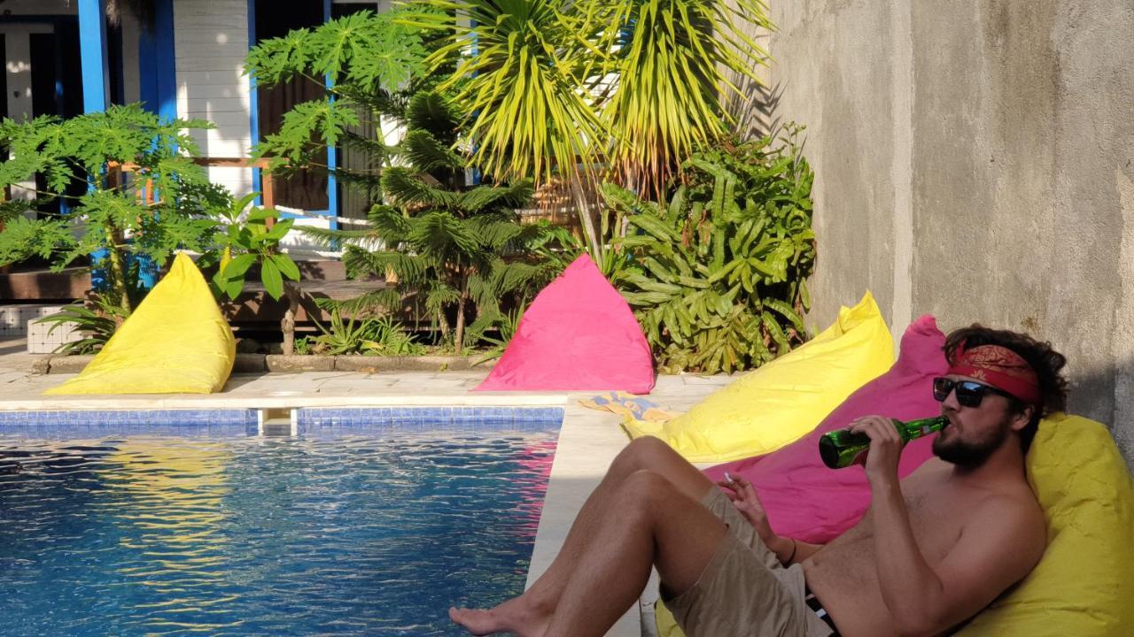 Tropical House Bungalows Gili Trawangan Exterior photo
